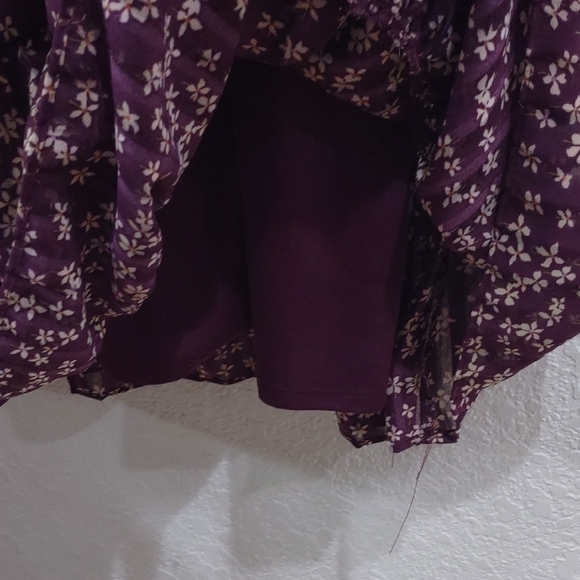 TAYLOR PETITE Purple Floral Dress with Puff Sleeves - Picture 6 of 15
